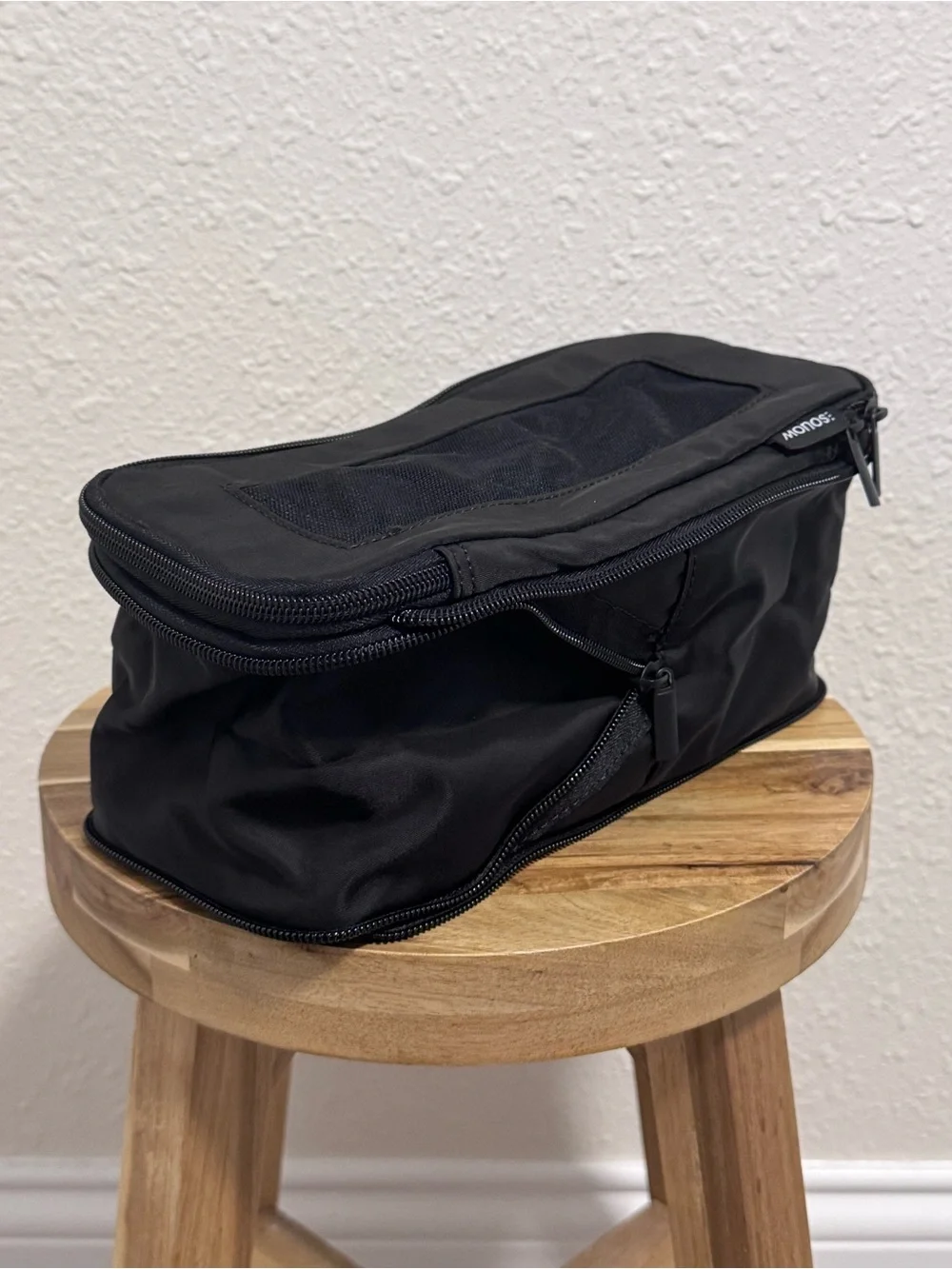 MONOS Black Compressible Packing Cubes EUC 4 Piece Set